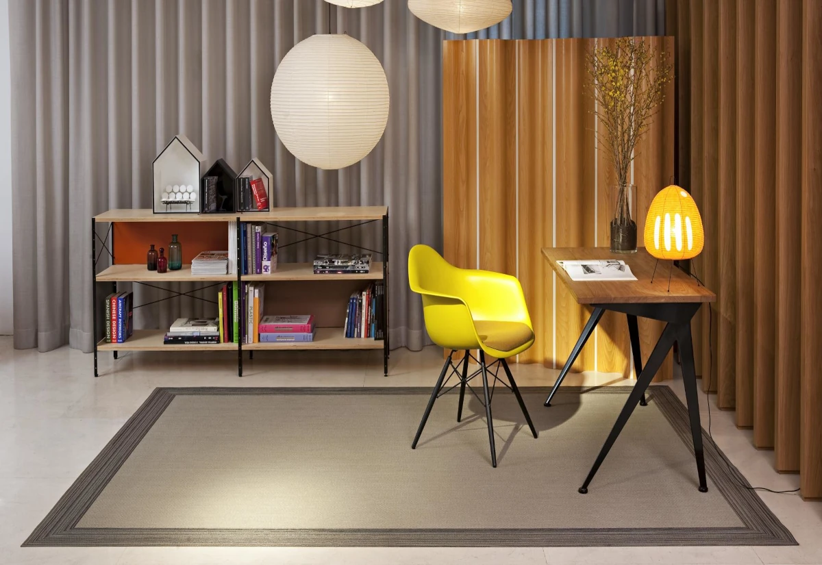 Custom-made luxury vinyl carpet for modern Marbella interior