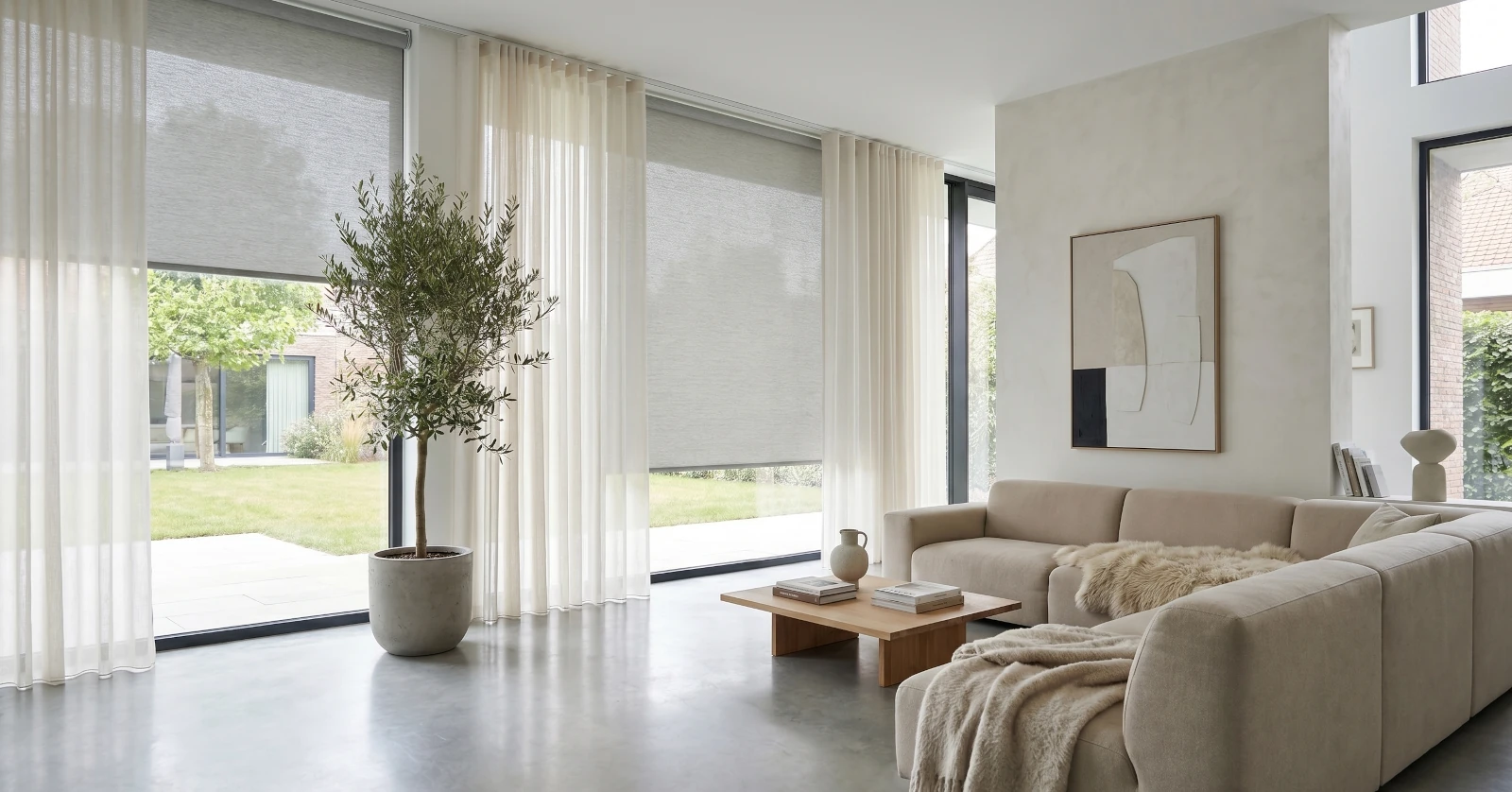 Especialistas en Estores a medida en Fuengirola. Servicio premium y asesoramiento a domicilio e instalación en apartamentos y villas