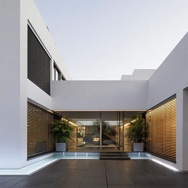 persianas exteriores arquitectura moderna Málaga